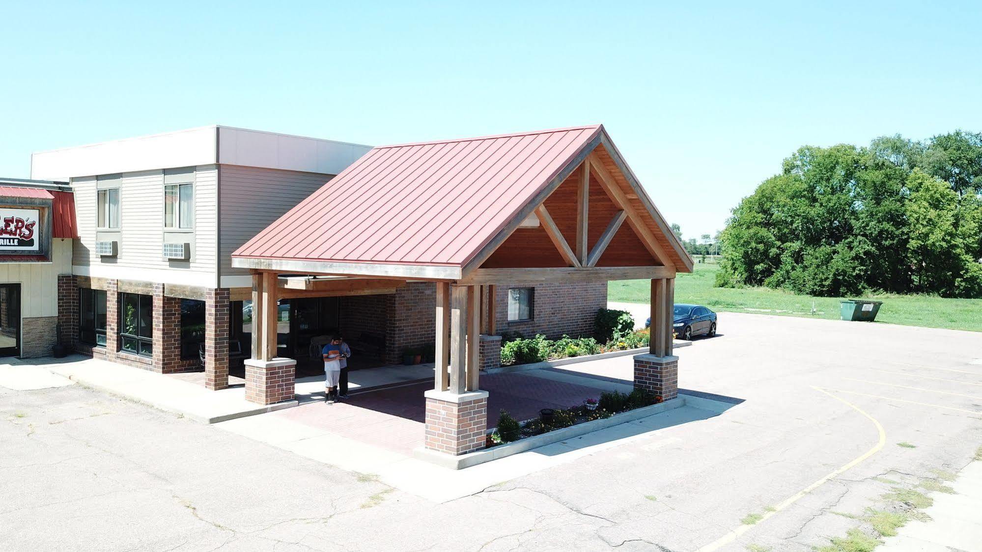 Prairie Inn Vermillion Экстерьер фото